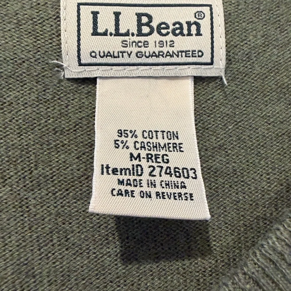 Vintage L.L. Bean Men's Classic V-Neck Sweater Army Green 90's / Cotton / M-REG
